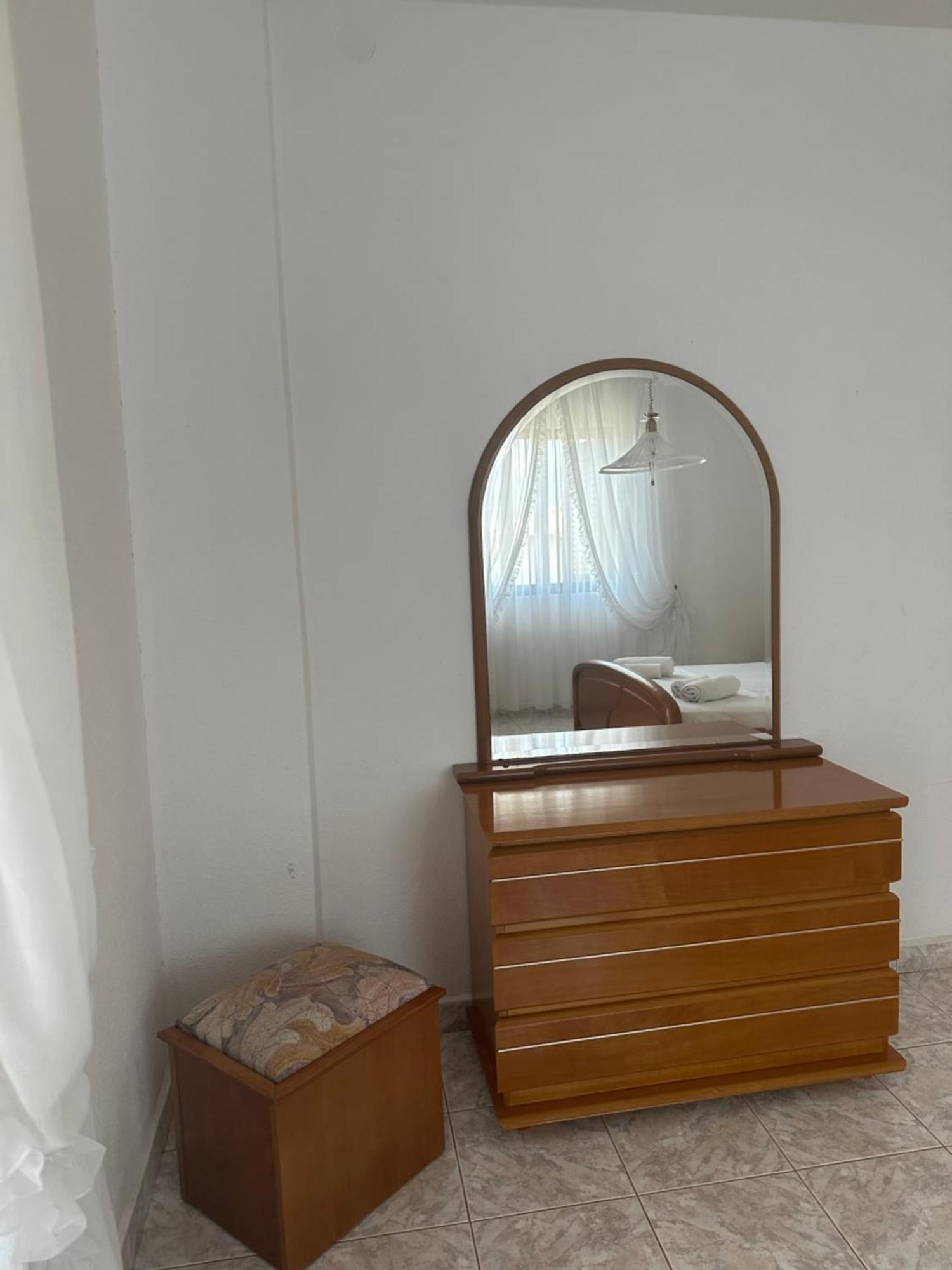 Vrea Home Vrasná Esterno foto